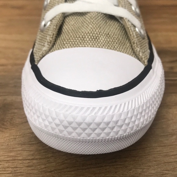 CONVERSE CTAS HIGH TOP BRAND NEW - Picture 7 of 16